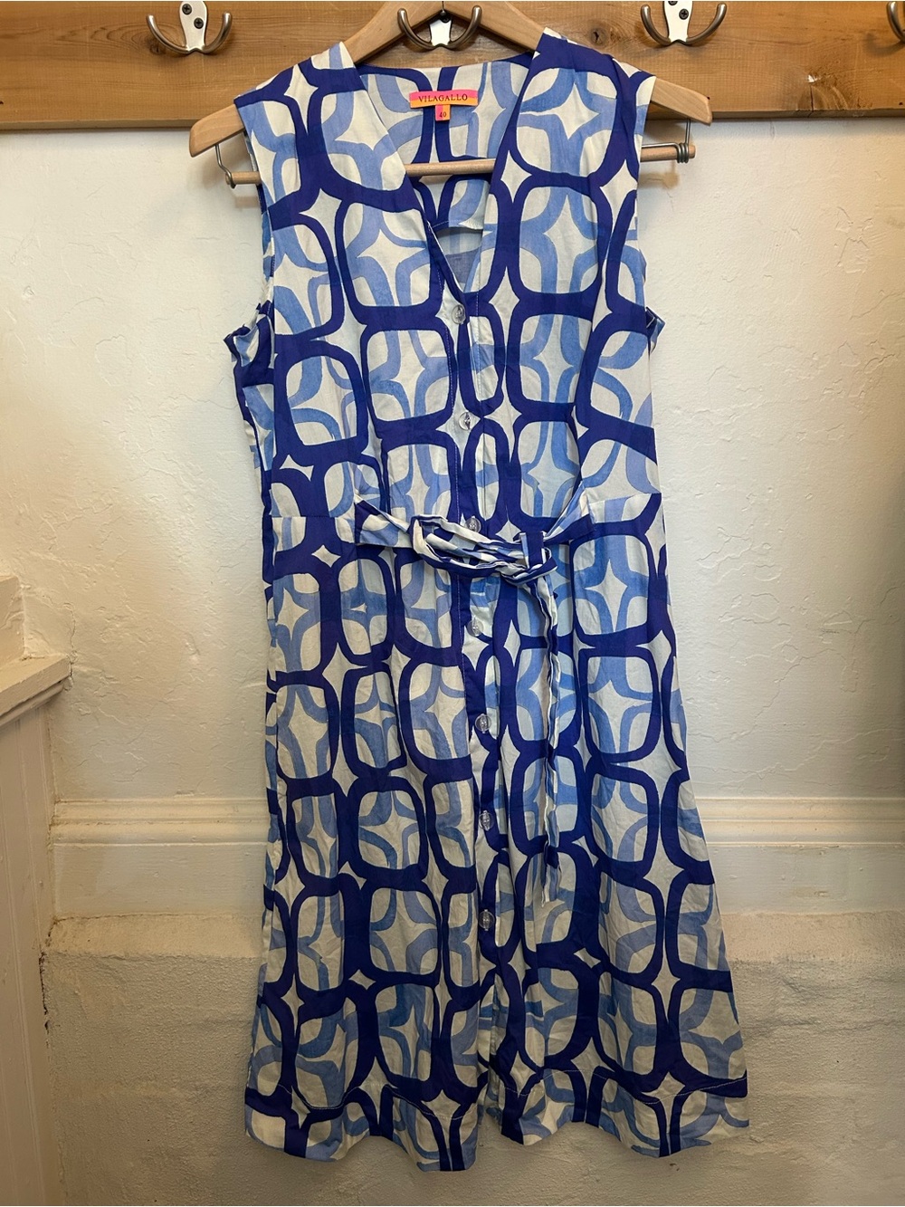 Vilagallo Blue & White Geometric Sleeveless Midi Dress